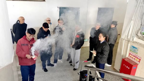 兰州达德职业学校扎实开展消防知识讲座与应急演练活动