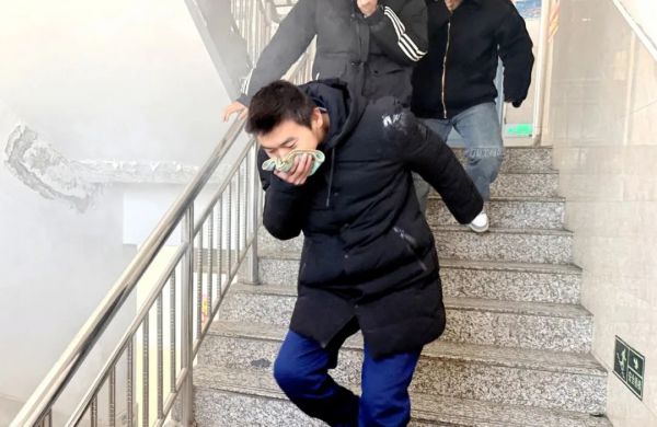 兰州达德职业学校扎实开展消防知识讲座与应急演练活动