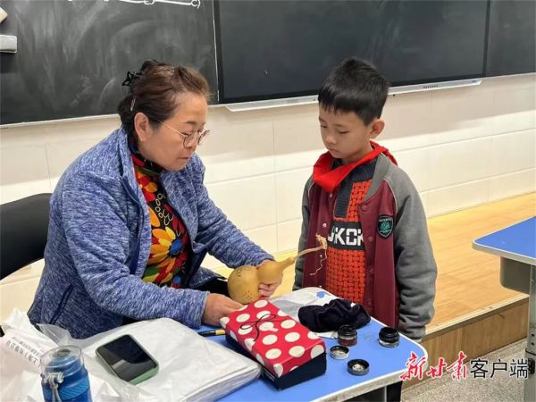 【代表委员话教育】朱文龙:让少年儿童健康成长