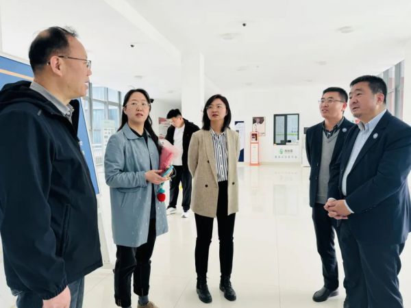 党建引领，业务共融——兰州达德职业学校师生赴甘肃中医药大学药学院学习交流