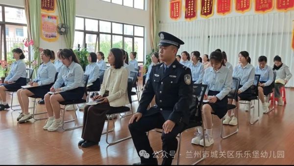 学前有法，善育有规—乐乐堡约克郡幼儿园学前教育宣传月启动仪式