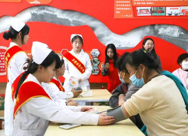 甘肃省职业教育活动周 | 甘肃东方工业中等专业学校举办学子进社区践行活动