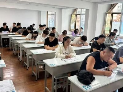 兰州理工大学在籍学生2025学年春季学期期末考试工作顺利完成！