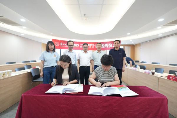兰州新东方与兰州大学外国语学院、文学院签署共建实习实践基地合作协议