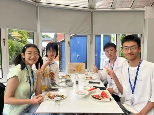 廿载风华启远航 | 兰州东方中学学子赴英国牛津开启世界名校学术之旅