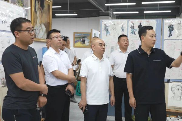 清水县政府马杰一行赴陇南育才学校调研?