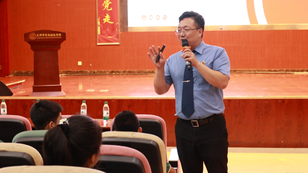 以法的名义，呵护未来 —— 一场法治的洗礼与成长