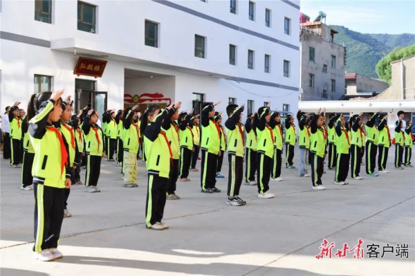 榆中县兴隆学校开学首日见闻