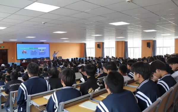 知法懂法守初心，学法用法护成长| 甘肃东方工业中等专业学校开展2025级新生秋季法制教育专题讲座