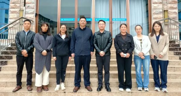 站在圈外看教育 | 走访11所民办学校后,我看到了什么?