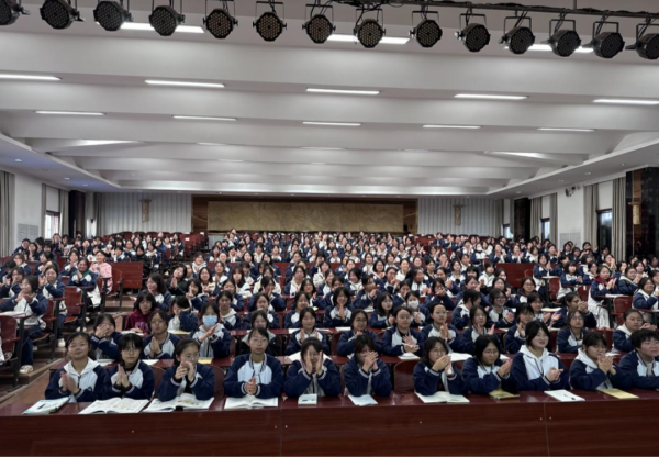 成长的必修课 —— 白银市平川中恒学校开展学生心理讲座