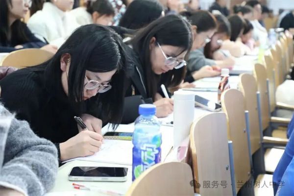 打造科研新样态，赋能育人新智慧——兰州树人中学承办兰州市初中语文专题教研活动