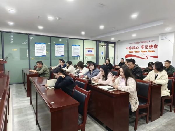 十一月赋能正当时!甘肃新科技专修学院开展全体教师业务培训