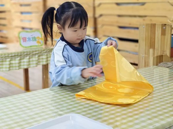 敦煌市智涵幼儿园第三届幼儿生活自理能力大赛