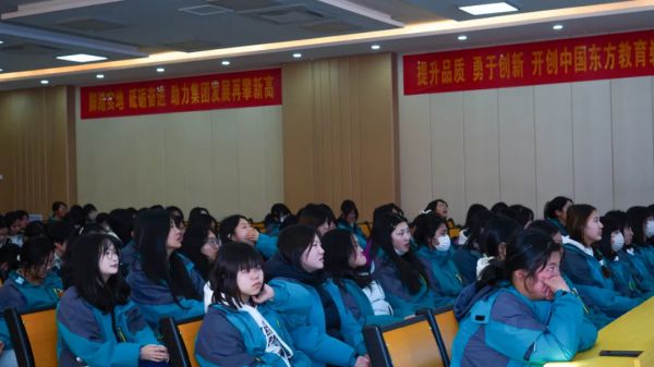 兰州新华互联网学校举办“青春同行 安全相伴”主题安全教育讲座