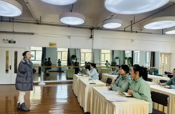 专家引领 · 共育未来——热烈欢迎“读懂儿童”创始人马顺道老师莅临山河绿茵幼儿园指导工作