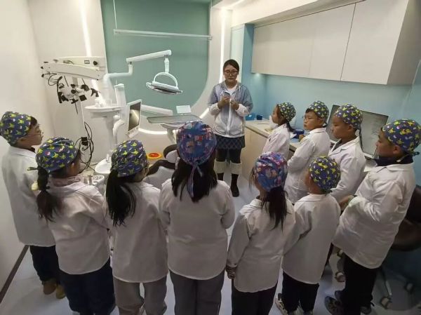 家校社聚力同行 | 新东方兰州学校第六届公益实践活动点亮金城