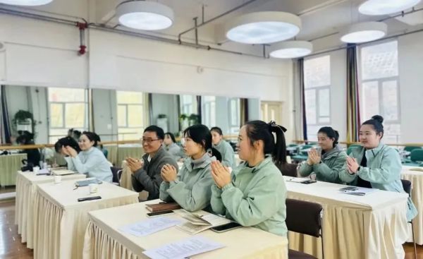 专家引领 · 共育未来——热烈欢迎“读懂儿童”创始人马顺道老师莅临山河绿茵幼儿园指导工作