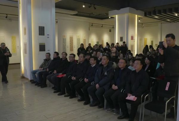 “跟着艺术游甘肃·花漾童画”甘肃省青少年书画展温情启幕