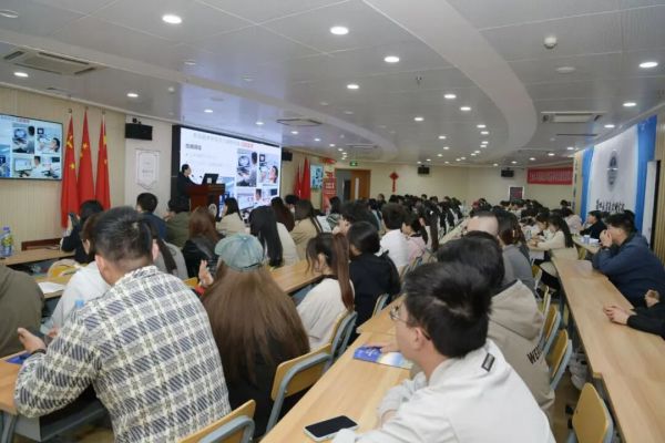 甘肃远大继续教育专修学院师生代表参加兰州大学基础医学院2026级开学典礼
