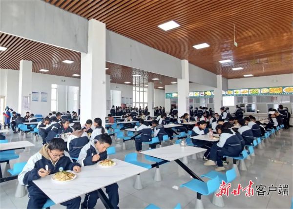 重访积石山 | 新校园迸发新活力